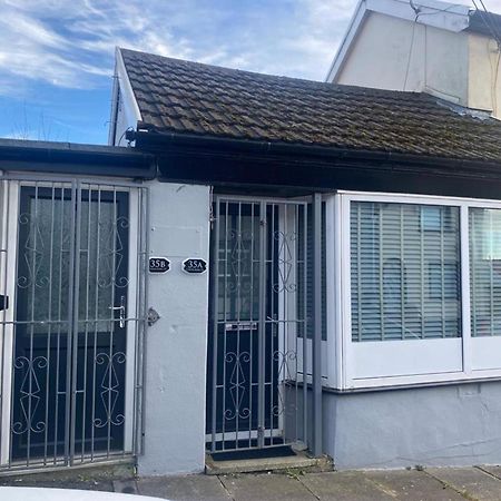 Beautiful 3-Bed Apartment In Merthyr Tydfil Exterior photo